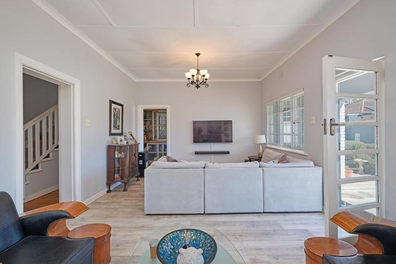 6 Bedroom Property for Sale in Fish Hoek Western Cape